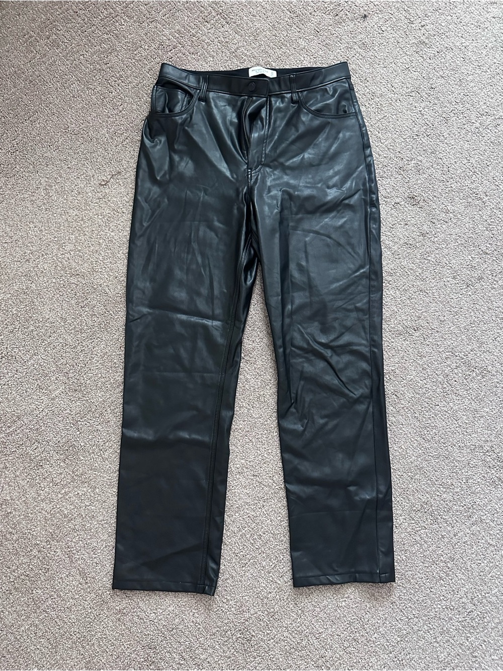 Abercrombie ‘90s Straight Ultra High Rise Vegan Leather Pants